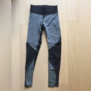 Michi black/grey/mesh workout legging XS EUC